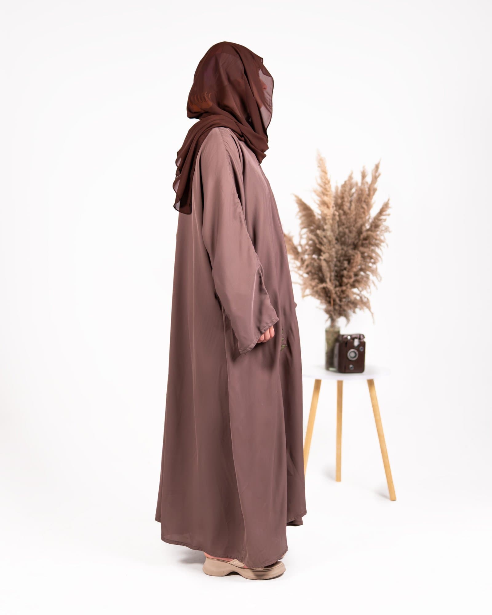 Basata brown Nida abaya with floral embroidery